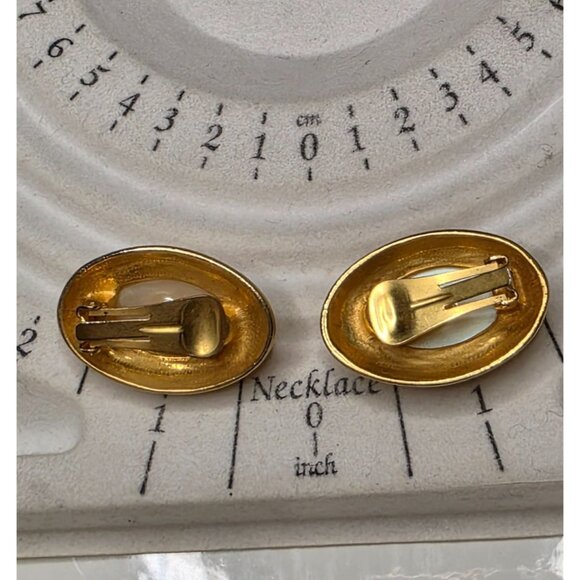 Vintage Clip On Faux Pearl Gold-Tone Oval Statement Earrings - Picture 2 of 3